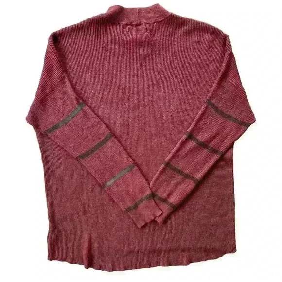 American Eagle Jegging Fit Sweater Sz Medium Mock Neck Raw Hem Burgundy - Picture 2 of 8